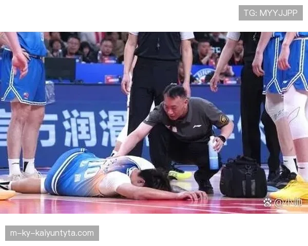 篮球比赛中身体接触判罚规则的详细解析与争议解读